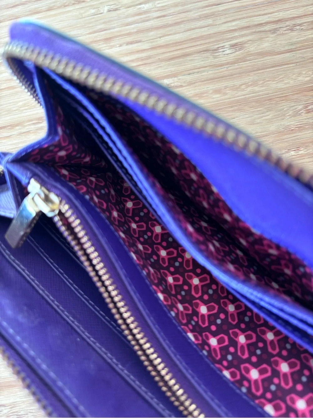 Tory Burch compact zip